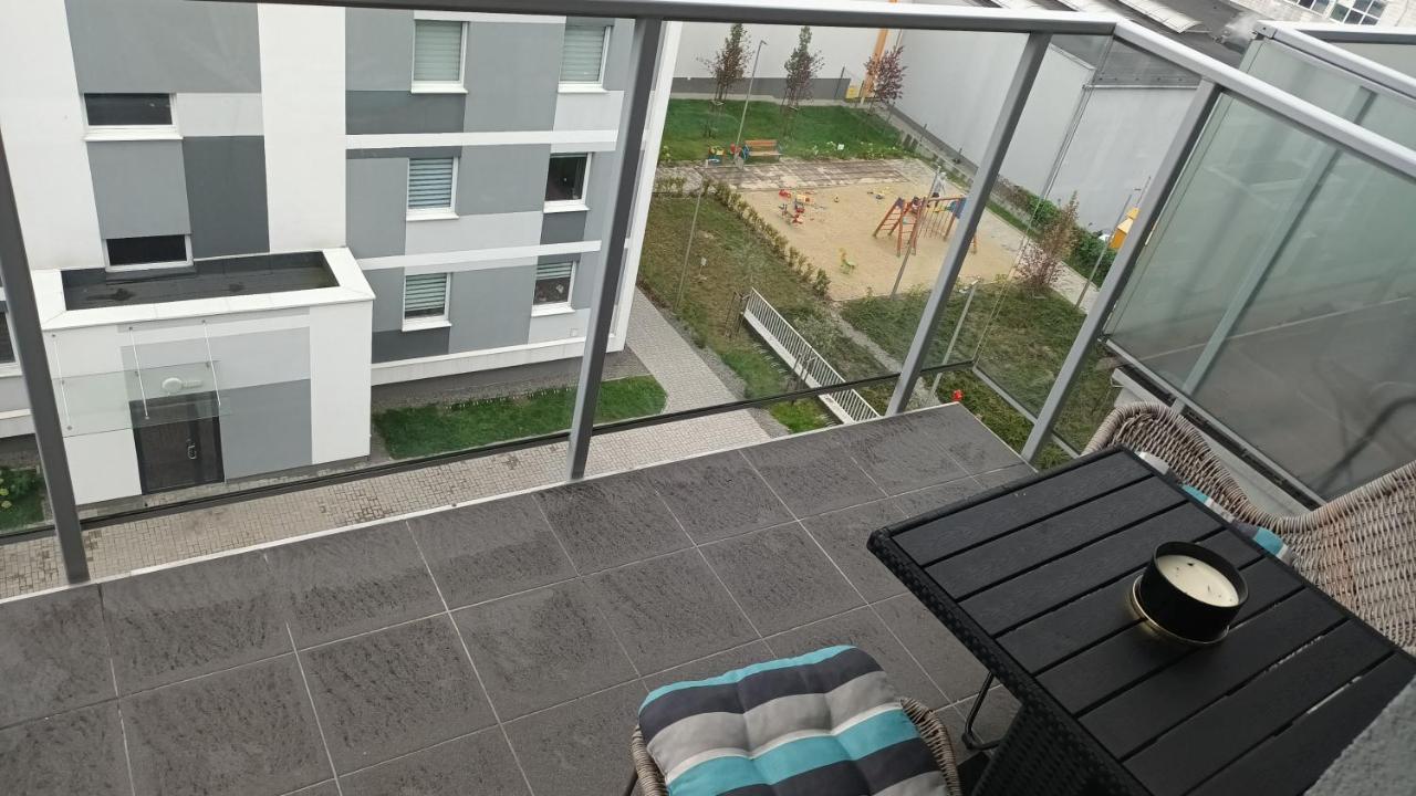 Апартаменты Apartament One Люблин Экстерьер фото